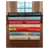 Grouping of (7) hardback editions of Danielle Steel novels….all are in great condition and have dust jackets