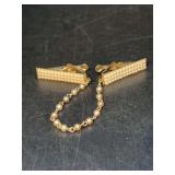 Vintage sweater clip with pearl-like beading