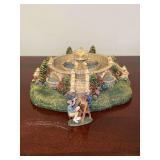 Thomas Kinkade Lamplight Hawthorne Village Collection “Lamplight Fountain” decor….6-1/2 x 2-1/2” tall…..sculpture A3044