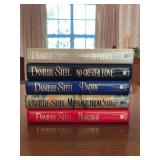 Grouping of (5) hardback editions of Danielle Steel novels….all are in great condition and have dust jackets