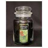 NEW 22 oz. Yankee Candle jar in Balsam & Cedar scent