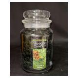 NEW 22 oz. Yankee Candle jar in Balsam & Cedar scent
