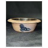 Vintage (1986) Rowe Pottery Works Salt Glaze Apple Baker