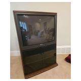 Vintage Magnavox FP3272 A102 32-inch cathode-ray tube (CRT) television/speaker/cabinet combo 31x22x46" POWERS ON/NO REMOTE...