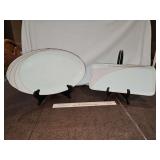 Two(2) Vintage New/Like New Hutschenreuther Germany China Serving Pieces in the En Vogue Pattern...Maxim