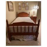 Vintage Sandhill Lines maple twin size spindle bed and all bedding