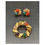 Gorgeous vintage Karen Lynne 12KGF multi-colored stone brooch and matching screw-back earrings in original velvet covered case
