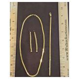 Ladies 14K gold necklace, bracelet, & earrings 20.2 total grams...