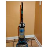 Bissell POWER GLIDE multi-cyclonic pet, auction channel technology, tested works, used.