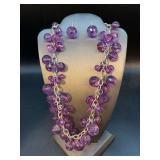 Nice looking matching chunky lavender prism and smooth acrylic beaded necklace and earrings