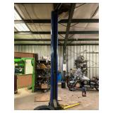 Auto lift 10,000 pound capacity in working condition. Buyer responsible for removal