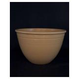 Vintage Homer Laughlin Fiesta mixing bowl in the "Original Yellow" color…..8-3/4”D x 5-3/4” tall…..does show some blemish from normal use