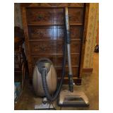 Kenmore Elite 700 Series Ultra Plush System canister vacuum…..working condition