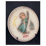 M.J Hummel 1st Annual Collectors Plate - 1971 by Goebel