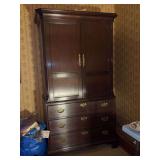 Very nice looking cherry entertainment center from The Richmond Hill Collection by Kittinger….does come in 2 pieces and can be used as it sits or as separate units….42-1/2 x 23-1/4 x 81-1/4 tall�