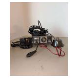 Vintage Realistic CB Radio with cords…..not tested