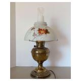 Antique Rayo brass oil lamp that has been electrified for modern use…..working condition…..20” tall