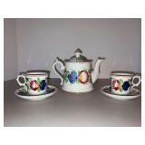 Vintage Villeroy & Boch Spatterware Tea Set….teapot is 5-1/2” tall