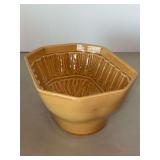 Vintage Pfaltzgraff Ceramic Wheat Mold…..7-3/4 x 5-3/4 x 3-3/4 tall