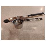 Keuken Stainless Steel Potato Ricer designed for creating smooth, lump-free mashed potatoes.
