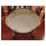 Sone China Serving Bowl. Stunning Black & Gold pattern. Hand painted. Made in Japan.