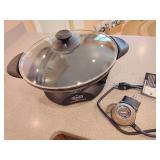 Breville EW30XL Electric Gourmet Wok. Removable base, 14 heat settings.Like New. Untested.