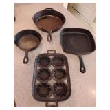 Cast Iron Skillets & Muffin Pan