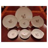 Noritake China Japan 5605 Margot 8 piece place setting, dinner plate, salad plate, bread/butter plate, soup bowl, dessert/fruit bowl, lugged cereal bowl, tea cup and saucer. Beautiful, simplistic.