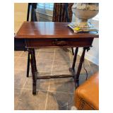 Antique occasional table. 16 1/2“ x 26 1/2“ x 28 1/2“. Single drawer