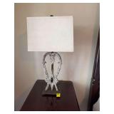Metal table lamp 16“ x 31“
