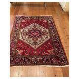 Geometric Hand Knotted Oriential Red and Cream Wool Rug. 5‘ x 6‘ in good condition. ￼