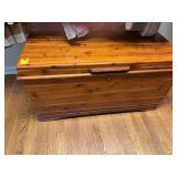Vintage Lane Cedar trunk 42“ x 19“ x 22“. Excellent condition.