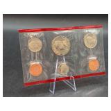 1988 United States Mint Uncirculated Coin Set with mint D…..vacuum seal is broken