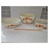 Hall's Superior Quality Kitchenware 3-piece serving bowl set.
