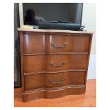 3-drawer chest with marble top….OTHER CONTENTS NOT INCLUDED….29 x 16 x 28-1/2 tall…..drawer front on middle drawer needs reattached…..there is scuffing from normal use