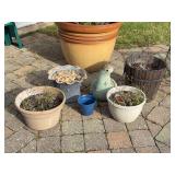 Grouping of various size planters…..LARGE ONE IN BACKGROUND IS NOT INCLUDED