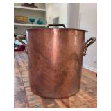 Williams-Sonoma France heavy lidded hammered copper stock pot with brass handles….needs polished….9-1/2”D x 9-3/4” tall