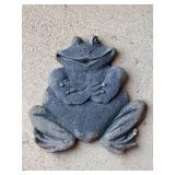 Heavy resin frog stepping stone…..12w x 12 tall
