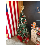 Christmas Tree w /Ornaments