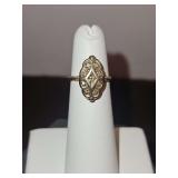 Beautiful vintage woman's 14k gold ring w/clear stones(diamond checker was to big to fit between the prongs) size 6.5 total 3.1 grams...
