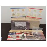 The United States Mint 1996 Uncirculated Coin Set w/50th Anniversary Roosevelt Dime in Original Envelope...
