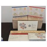 The United States Mint 1992 Uncirculated Coin Set w/D and P Mint Marks in Original Envelope...