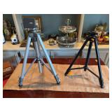 2 camera stands