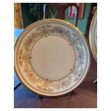 5 Piece Pl. setting Lenox Castle Garden pattern.  10 3/4” dinner plate, 8 inch salad plate, 6 1/2 inch dessert plate and a cup and saucer