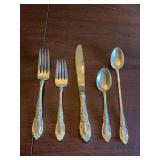 5 piece Towle Sterling Silver flatware set.. 206 GRAMS (NOT INCLUDING KNIFE)
