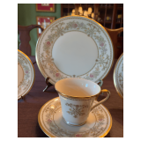 5 Piece Pl. setting Lenox Castle Garden pattern.  10 3/4” dinner plate, 8 inch salad plate, 6 1/2 inch dessert plate and a cup and saucer