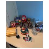 Grouping of Christmas decor, including a Boyds Bear figurine, and KC  collection