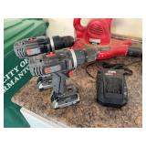 Skill drill set with two batteries and charger in  working ￼condition