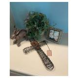 Four pieces of decor