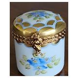 Limoges porcelain trinket box. 1.25 x 1.5 in tall.